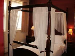 Highwayman Hotel